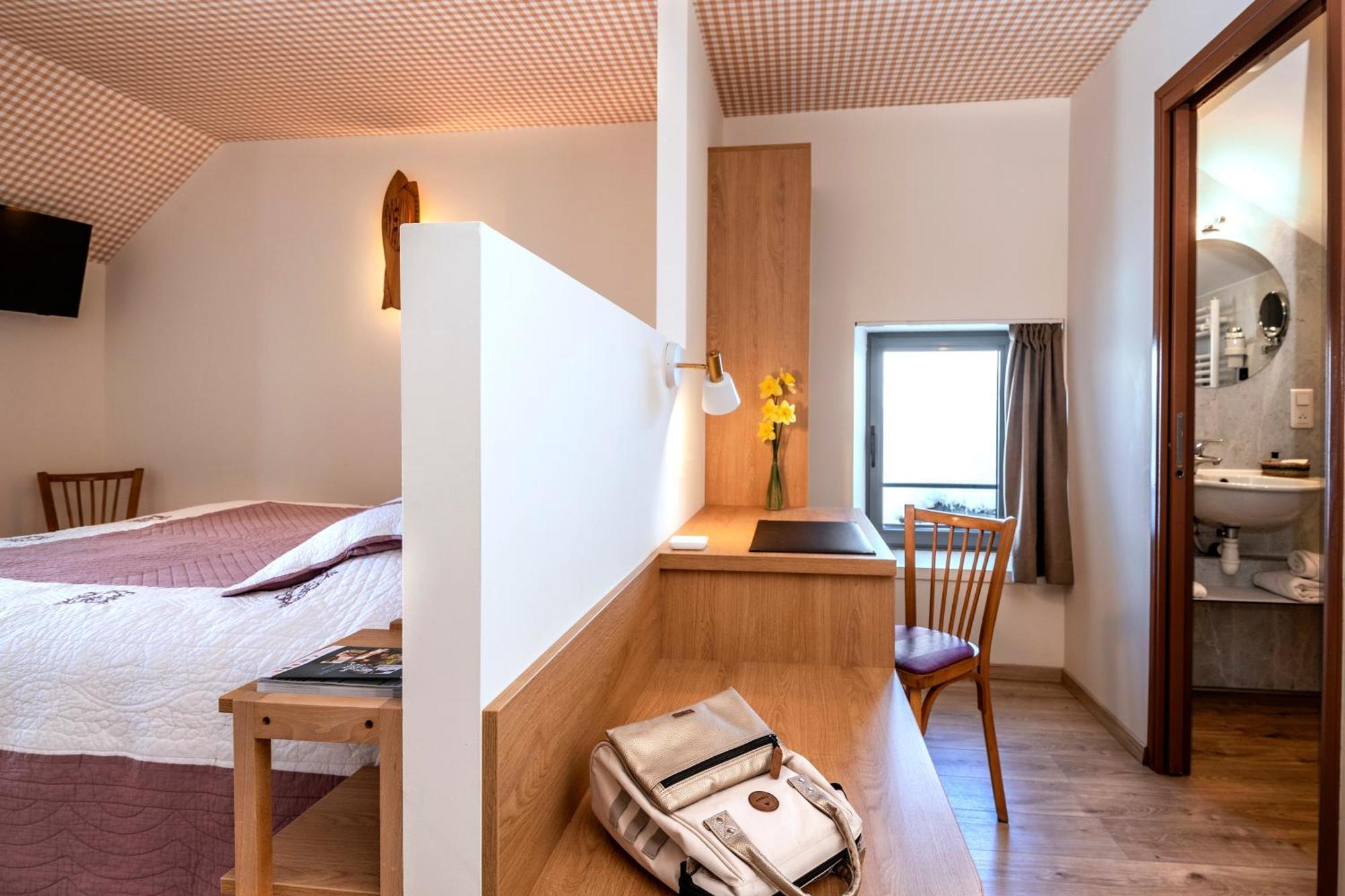Hotel Restaurant De La Poste Et La Grange Detente, Espace Bien-Etre Chateauneuf-de-Randon Bagian luar foto
