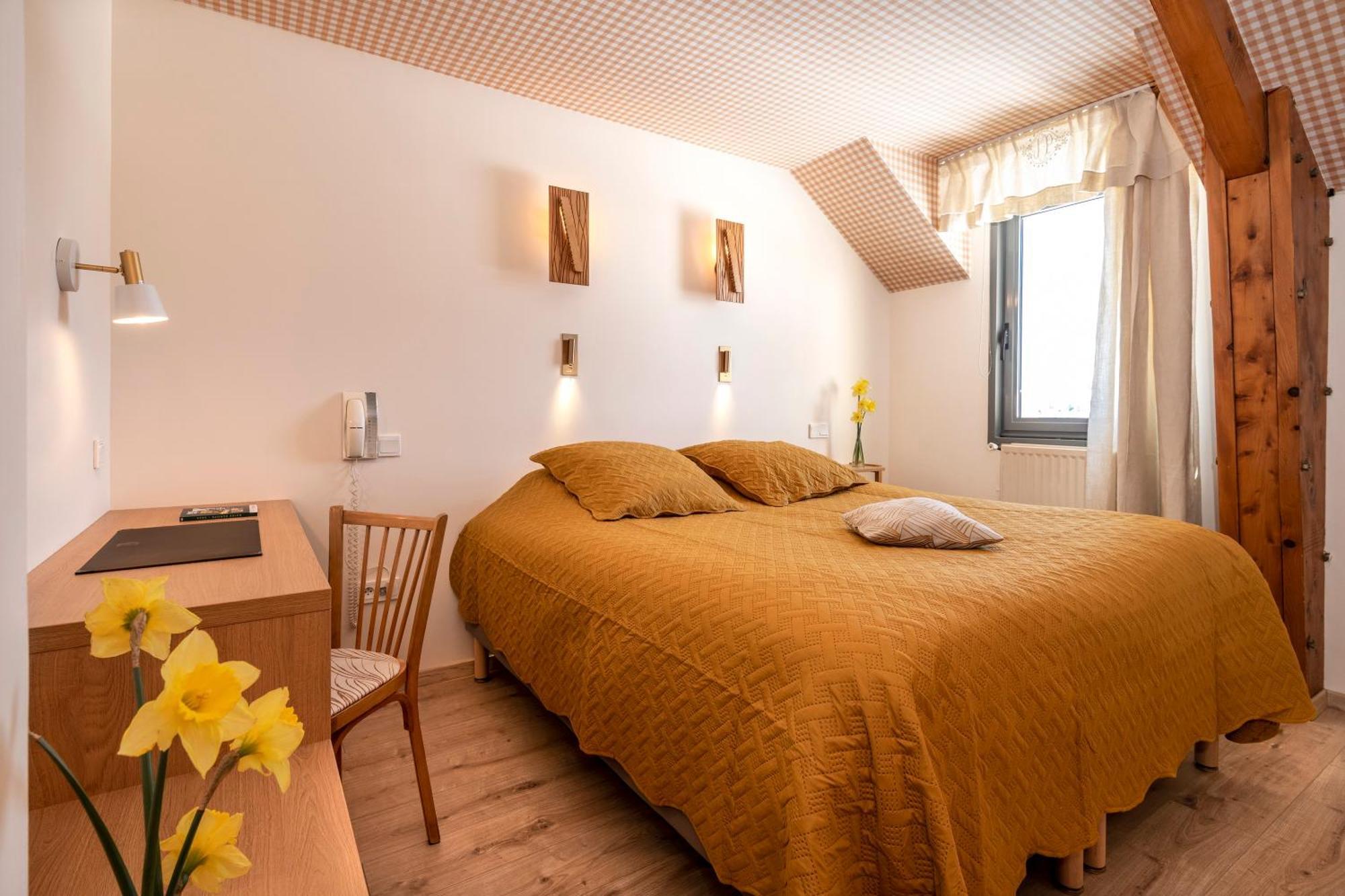 Hotel Restaurant De La Poste Et La Grange Detente, Espace Bien-Etre Chateauneuf-de-Randon Ruang foto