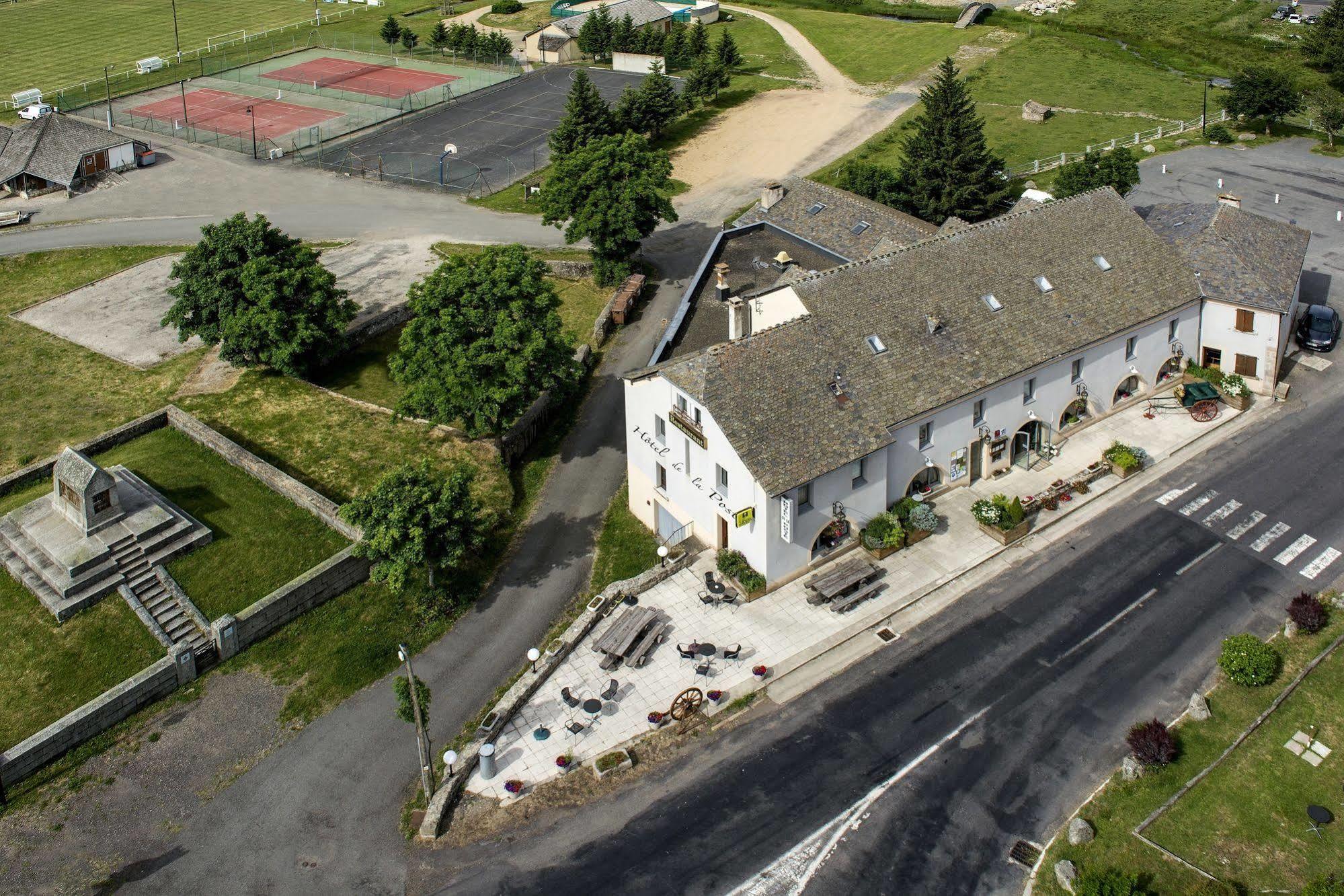 Hotel Restaurant De La Poste Et La Grange Detente, Espace Bien-Etre Chateauneuf-de-Randon Bagian luar foto